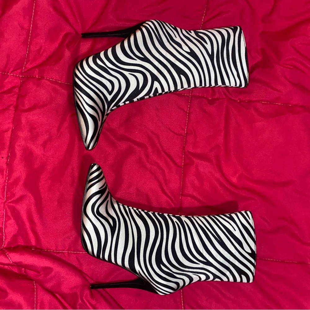 Fashion Nova Zebra Print Ankle Boots